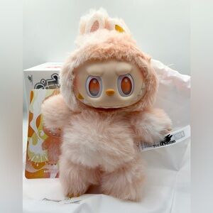 Pop Mart Labubu Happiness Peach open bottom
Box Big Into Energy